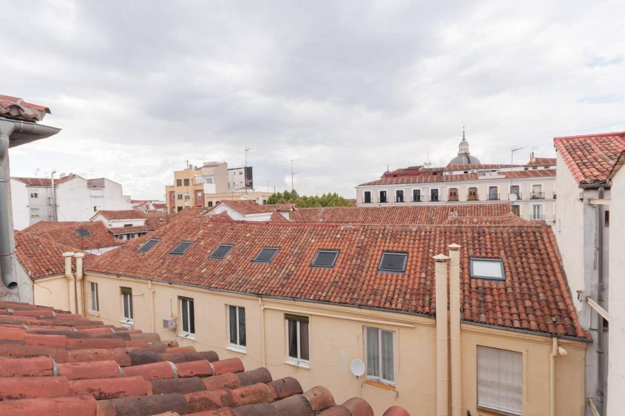 Cozy One-Bedroom Penthhouse La Latina Madryt Zewnętrze zdjęcie