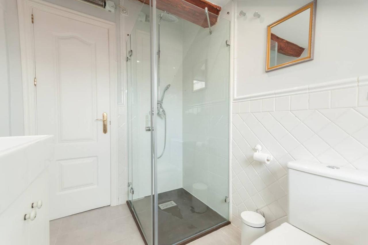 Cozy One-Bedroom Penthhouse La Latina Madryt Zewnętrze zdjęcie